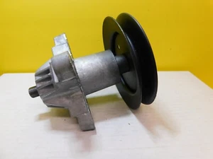 SPINDLE ASSEMBLY FOR MTD # 918-0427C -- DRAWER 154 - Picture 1 of 4