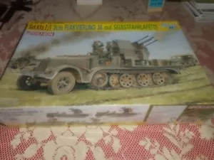 DRAGON 6525, 1/35 SD.KFZ.7/1 2CM FLAKVIERLING 38 PLASTIC MODEL SMART KIT - Picture 1 of 4
