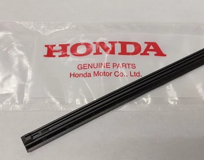 Honda Fit genuino 2015-2020 - Hoja de goma (350 mm) 76622-T5A-003 Foto 1 de 4