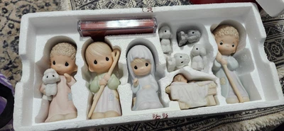 PRECIOUS MOMENTS  Nativity 9 Pc Set Plus booklet NIB. No cassette - Image 1 of 4