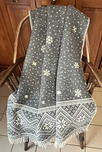 SNOWFLAKES Wool Throw Blanket Cream Gray 54” x40” COMING HOME Portugal Vintage - Picture 1 of 8