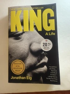 Paperback Book: King : A Life by Jonathan Eig NEW creased Back Cover - Picture 1 of 8