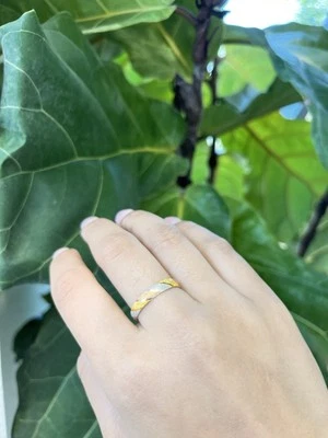 22kt Tricolor Sandlike Band Size 9 4.7grams - Image 1 of 2