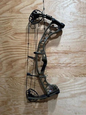 Hoyt Torrex XT Wilderness diestro 55-65# 26"-30" Foto 1 de 4