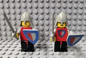 2x Lego Classic Castle minifigura CAS075 caballero figura espada escudo - Imagen 1 de 2