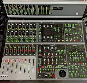 Avid Digidesign D-Command 8-Fader Main Unit 9100-32900-20 Rev A - Bild 1 von 2