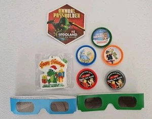 Legoland FLORIDA Lego FERIEN + SOMMER POP ABZEICHEN PASSHOLDER NINJAGO KONVOLUT 3D - Bild 1 von 3