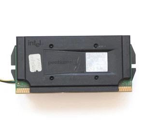 Slot 1 CPU - Pentium III 550 - 550MHz - 512KB L2 - SL3FJ - TESTED - Picture 1 of 2