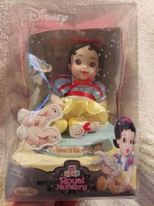 Disney Princess Royal Nursery Porcelain Doll BABY SNOW WHITE 2006 - Picture 1 of 6