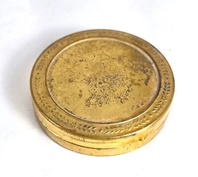 Maquillaje en polvo genuino Art Deco/Art Nouveau años 20 dorado compacto y espejo Foto 1 de 4