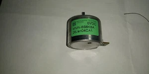 MOTOR MMN-6S6K8A MATSUSHITA GEMINI NUMARK AKIYAMA 6 a 12V SIN CONTROL VELOCIDAD - Imagen 1 de 5
