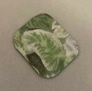 Alfombrilla de ratón con diseño de nenúfares miniatura para casa de muñecas escala 1/12 O11P - Imagen 1 de 2