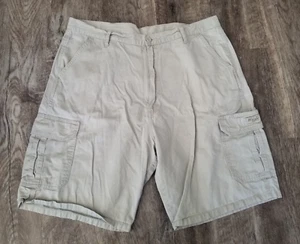 Herren WRANGLER Khaki Cargo Shorts Größe 40 hellbeige Outdoor Freizeit 10" Innennaht - Bild 1 von 3
