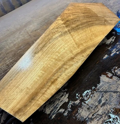 FIDDLEBACK MUY! Escopeta en blanco seca 151 FIGURA de nogal inglés Gunstock Stock Foto 1 de 4