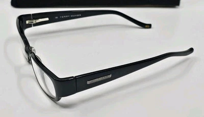 Óculos Tommy Hilfiger preto TH3078 BLK 53 17 135 dobradiça flexível SOMENTE ARMAÇÕES  - Imagem 1 de 4