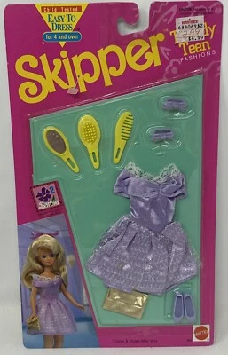 1991 Mattel Skipper Moda Adolescente #663 Nuevo en Caja Púrpura Fiesta Vestido Arcos Zapatos Foto 1 de 2