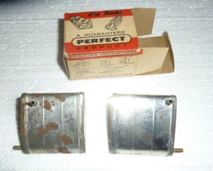 2 Vtg RC Remote Airplane Gas Nitro Tank Perfect #22 Wedge Tank 1-⅓Oz S-10 - Picture 1 of 3