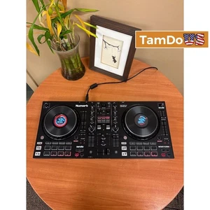 Controlador DJ Numark Mixtrack Platinum FX de 2 canales con pantallas Jog, Serato - Imagen 1 de 13