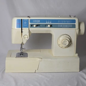 Macchina da cucire Singer 3270C vintage, PER RICAMBI, LEGGI - Foto 1 di 9