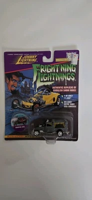 Johnny Lightning Frightning Lightnings "Vampire Van" Diecast On Card - Image 1 of 2