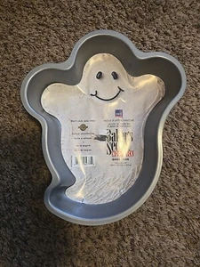 Non Stick ghost cake pan, Dishwasher Safe, Gray, Bakers Secret - Picture 1 of 2