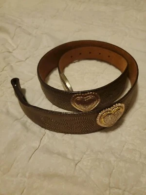 Cinturón de cuero Tony Lama con conchos de corazón, 32" Foto 1 de 4