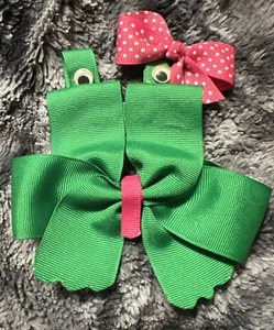 🐸Girls Med Size Frog Bow With Pink Lips And Pink Bow 🐸 - Picture 1 of 6