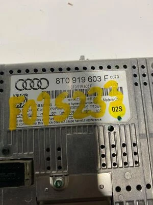 Pantalla de infoentretenimiento usada se adapta a: Audi Q5 2011 Display ID 8T0057603A Grado C Foto 1 de 4