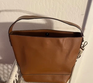 Women NWOT "No Accessories" brown handle/shoulder strap tote. - Picture 1 of 6