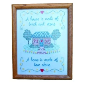 "Une maison est faite d'amour" point de croix complet et crewel encadré signé vintage - Photo 1/3