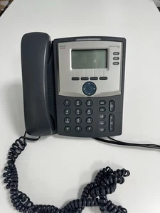 Cisco 303 3-Line IP Phone VOIP PoE Internet PBX Display and PC Port with PSU X6 - Picture 1 of 4