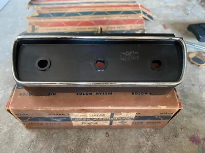 Datsun 410 411 Bluebird Barcket fixing knob Genuine Part NOS JAPAN - Image 1 of 4