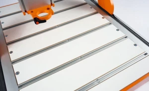MDF Maschinentisch Stepcraft M.700 mit Aluminium T-Nuten - Bild 1 von 2