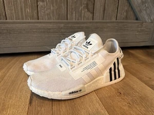 Adidas Originals NMD_R1 V2 scarpe da corsa HP9744 bianco cloud uomo 8, donna 9,5 - Foto 1 di 6