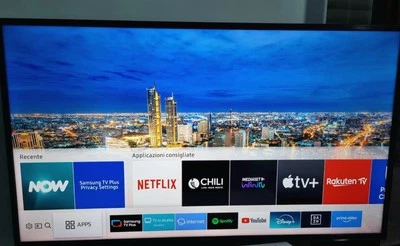 Smart TV Samsung 40" 4k Ultra Hd HDR - Immagine 1 di 4