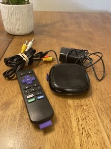 ROKU w/Remote Control, A/V+HDMI Cable, Power Plug & Cable - Picture 1 of 3