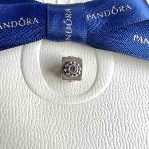Auténtico Pandora Plata Esterlina Cuadrado Púrpura Flor Triángulo Dije #790170ACZ - Imagen 1 de 4