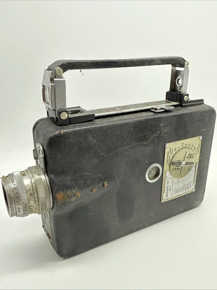 Cámara fotográfica Kodak Cine Magazine 16 mm con Cine Ektar 25 mm f/1,9 V27 Foto 1 de 4