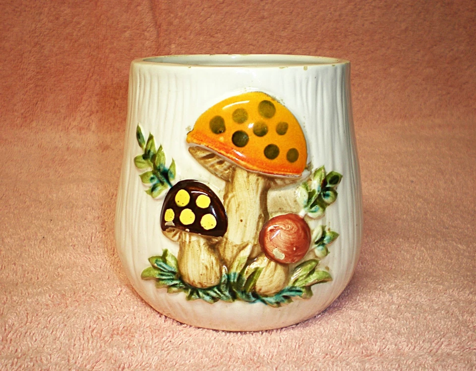 Vintage 1978 Sears & Roebuck Co. Merry Mushrooms 4" Canister with NO lid - Image 1 of 4