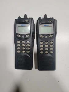 macom harris p7100 working needs battery! - Picture 1 of 4