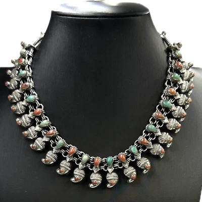 Collana girocollo vintage anni '70 etnica in argento 925 con turchesi e coralli - Immagine 1 di 4