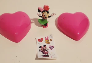 DISNEY VALENTINE'S DAY HEART OPEN BLIND PACK PVC FIGURE MINNIE MOUSE HULA SKIRT - Picture 1 of 3