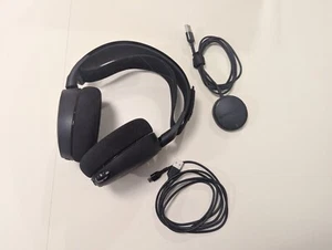 Steel series Artic 7 Wireless Headphones For PC And Consoles - Picture 1 of 3