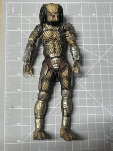 Figura de acción NECA Predator Jungle Hunter Ultimate 7" Predators 1 boca cerrada - Imagen 1 de 2