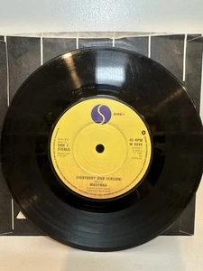 RARE 1st MADONNA EVERYBODY 1982 UK PRESSING 7" VINYL SINGLE 45 - Picture 1 of 8