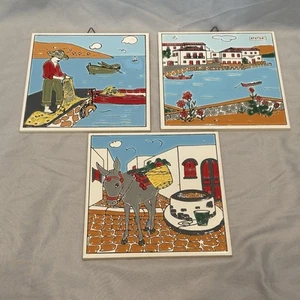 Vintage Griechenland Fliesenuntersetzer Knossos Ltd Handarbeit Keramik Esel Fluss Boote Set 3 - Bild 1 von 8