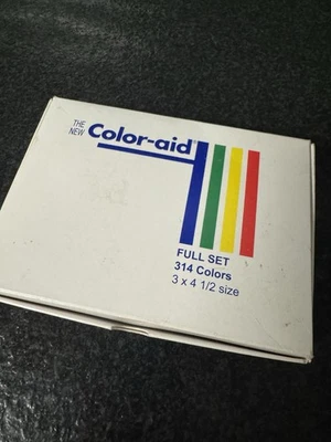 Papeles de muestra color mate usados Color-Aid 3x4,5”, sin folleto. Foto 1 de 4