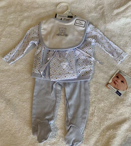 Vitamins Baby NEUGEBORENES 4-teiliges BABY JUNGEN SET - Strickjacke, Hose, Lätzchen, Mütze - Brandneu mit Etikett - Bild 1 von 7