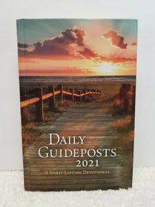 Daily Guideposts 2021 A Spirit-Lifting Devotional Lrg Print Book Pocket Sz Gift - Picture 1 of 12