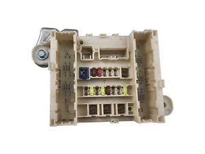 2014-2016 Acura MDX Rear Fuse Relay Junction Box 38230-TZ6-A010 OEM - Picture 1 of 12